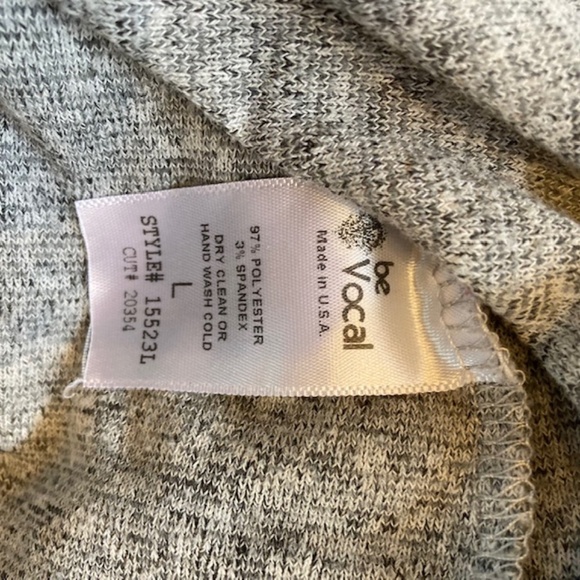 VOCAL woman’s top - Picture 5 of 6